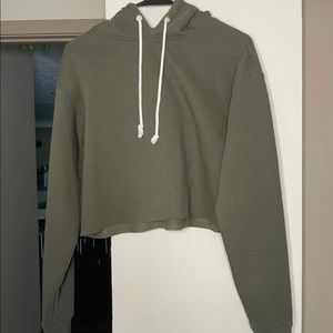 Green cropped hoodie